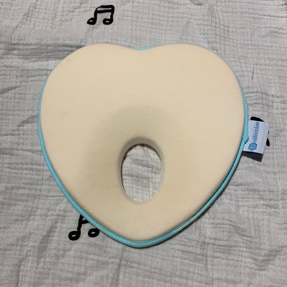 Head shaping pillow